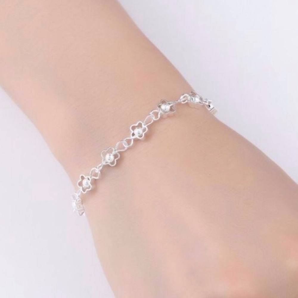 Flowery Fashion Bracelet
